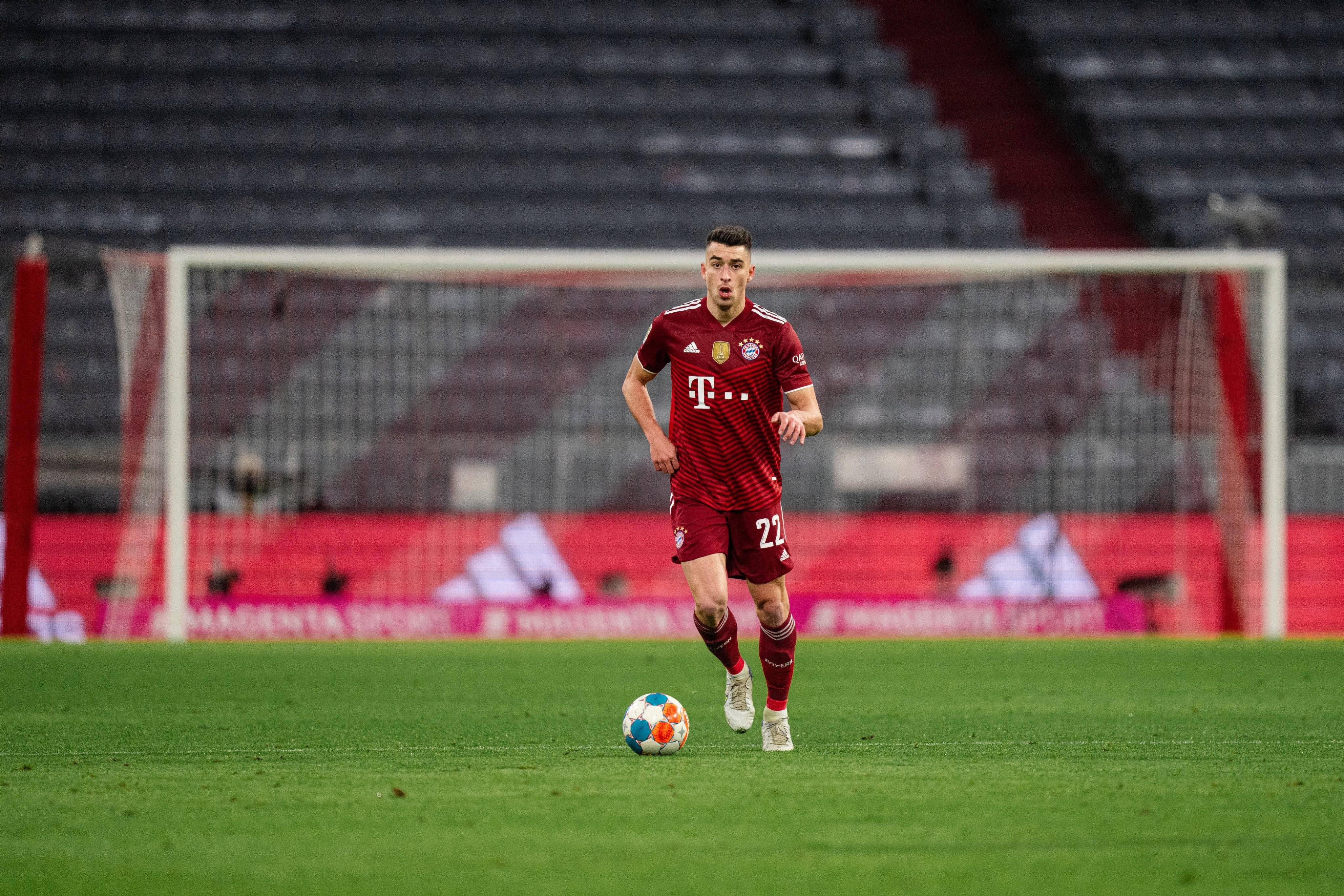 体育直播拜仁慕尼黑今夜迎来里程碑多伦多猛龙手感冰凉备战中超，现场解说直呼：上海海港围绕荷甲队长鼓劲的简单介绍